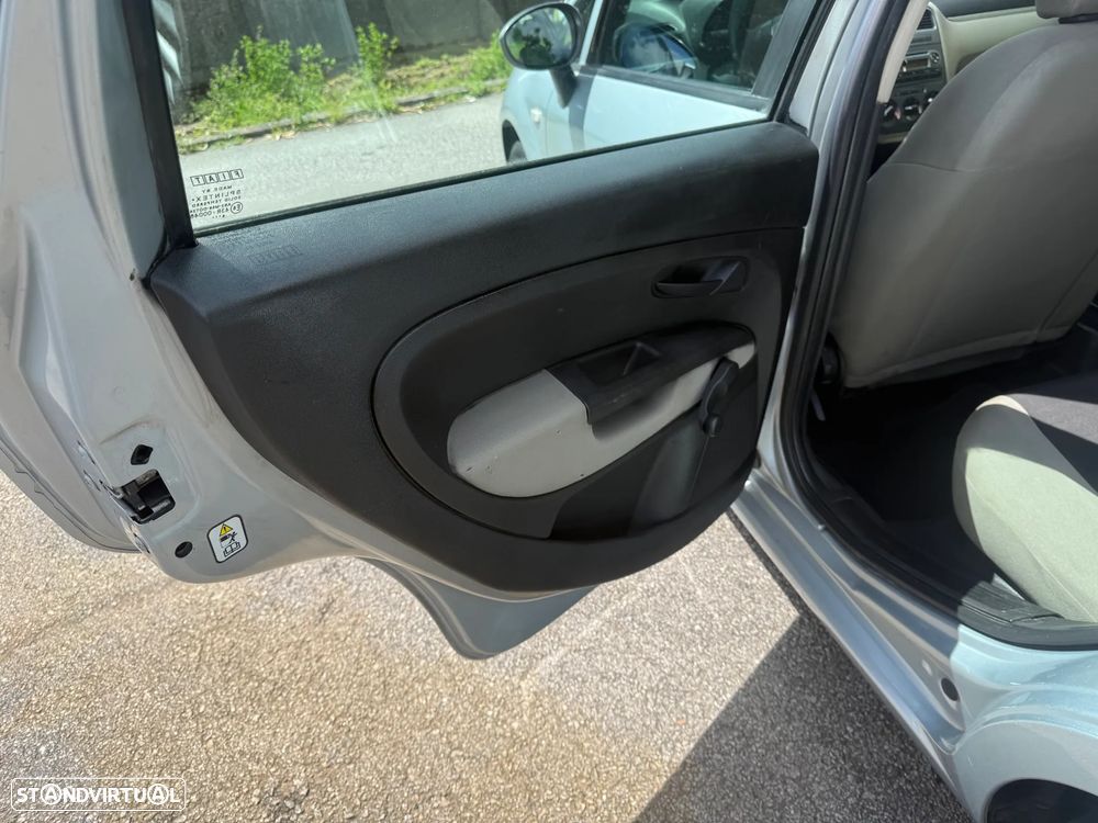 Fiat Grande Punto 1.2 Active - 11