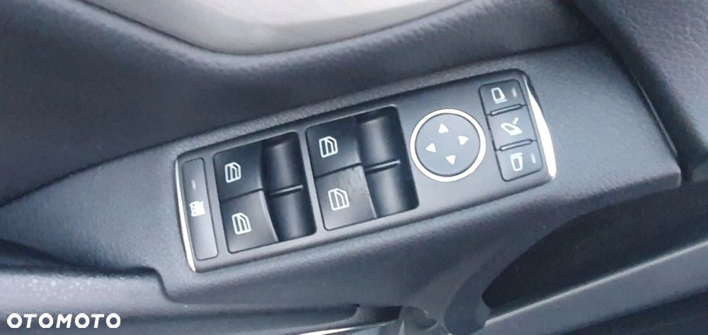 Mercedes-Benz Klasa C 180 Kompressor Automatik BlueEFFICIENCY Avantgarde - 20