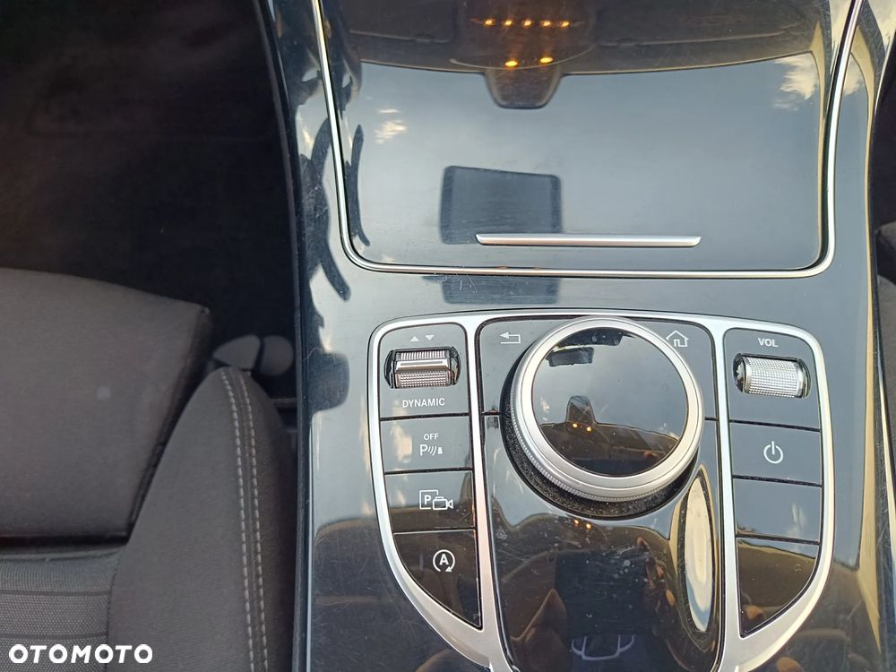 Mercedes-Benz Klasa C 200 d 9G-TRONIC - 19