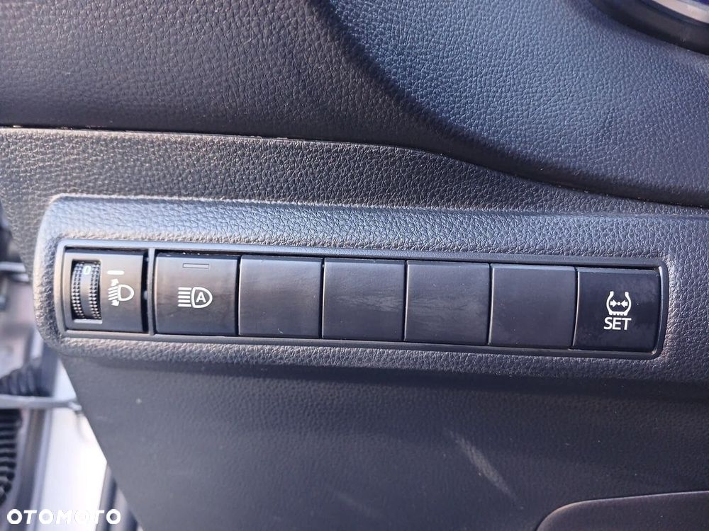 Toyota Corolla - 11