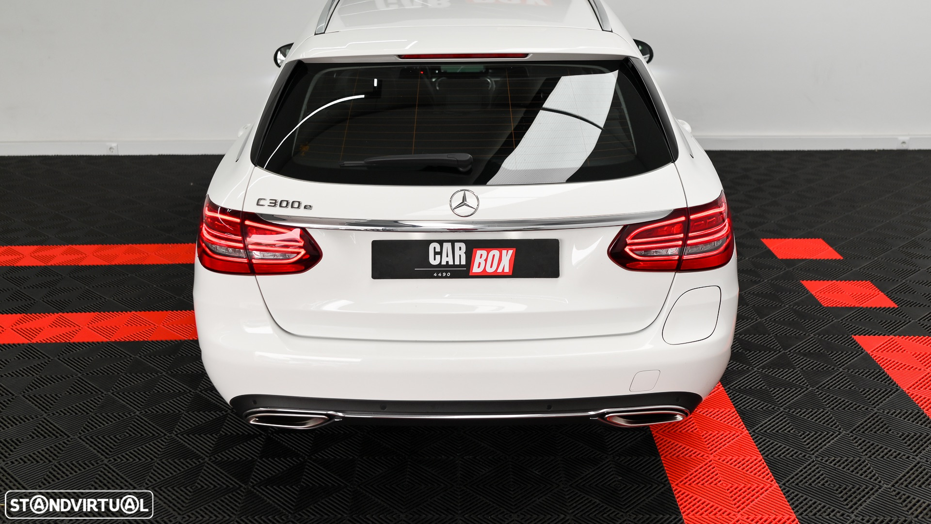 Mercedes-Benz C 300 e Avantgarde - 24