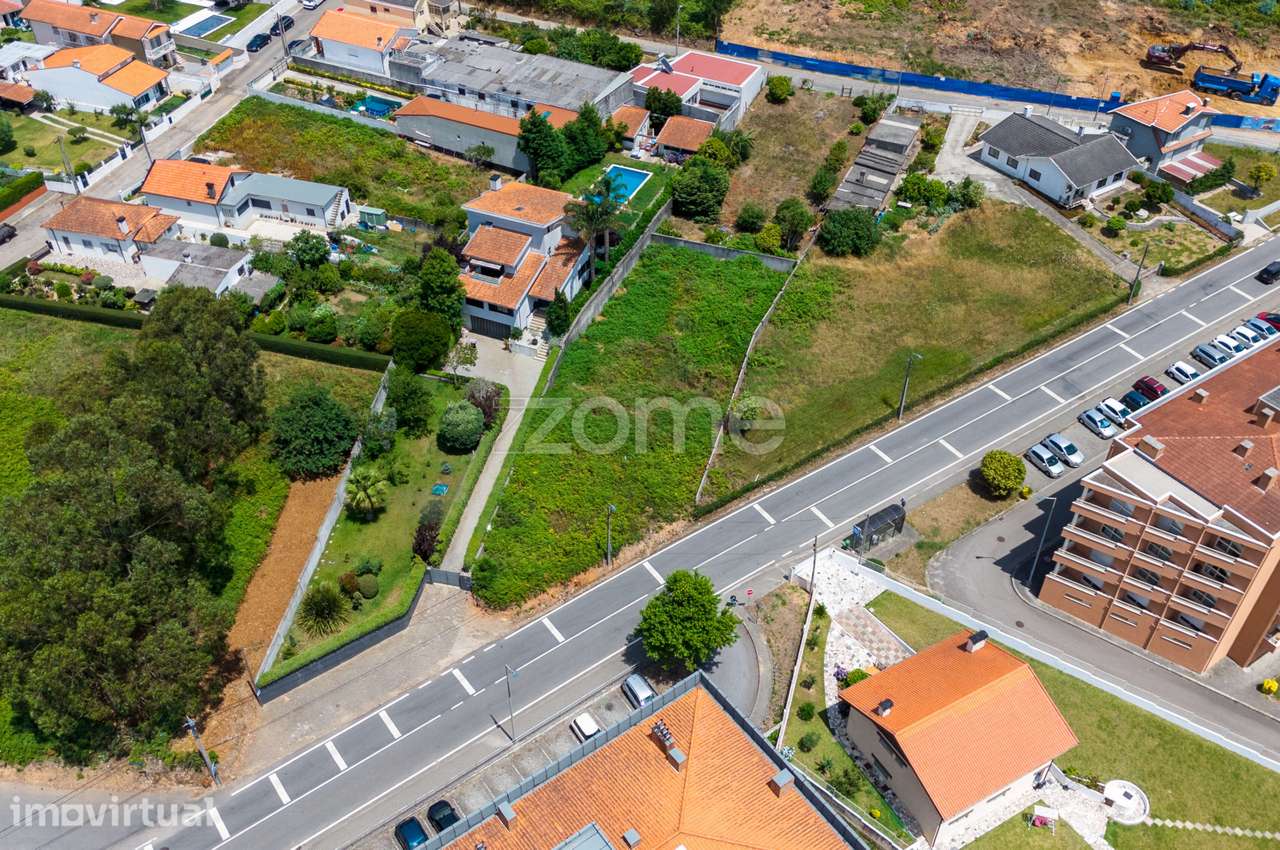 Terreno com licença para moradia - Praia de Brito, S. Félix da Mari... - Grande imagem: 5/29