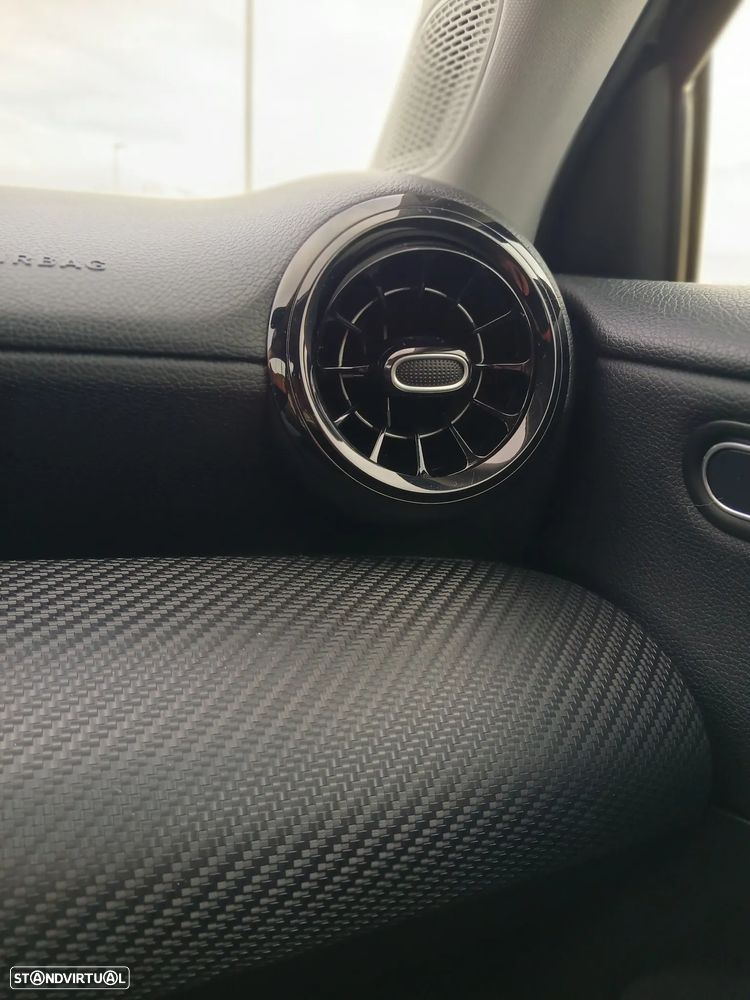 Mercedes-Benz CLA 250 - 20