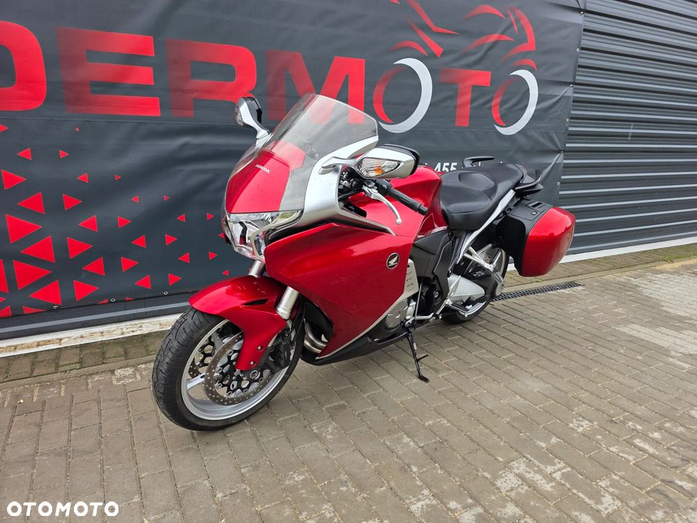 Honda VFR - 18