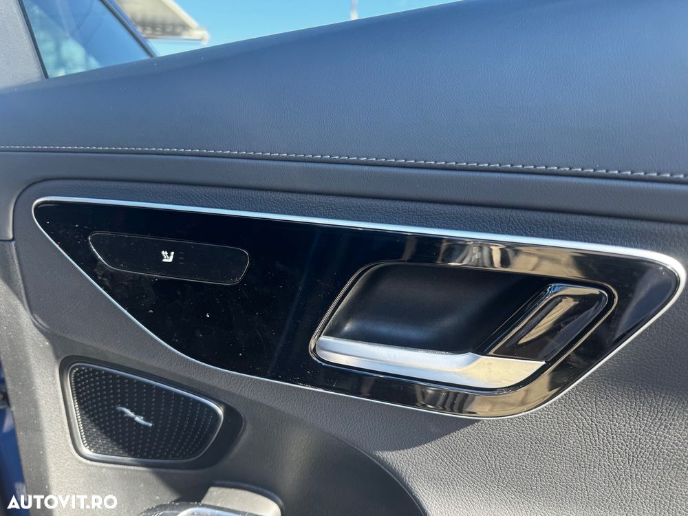 Mercedes-Benz C 300 4Matic 9G-TRONIC AMG Line - 30