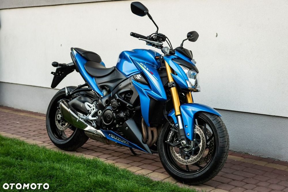 Suzuki GSX - 1