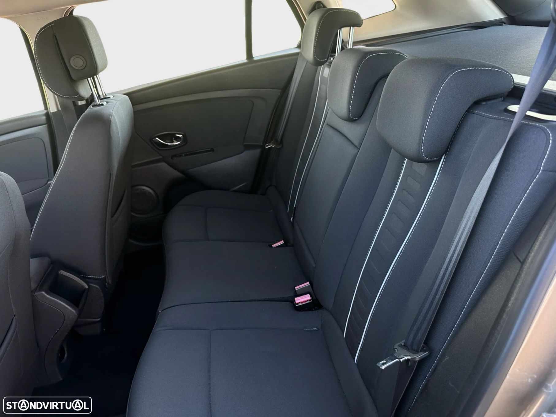 Renault Mégane Sport Tourer 1.5 dCi Confort SS - 11