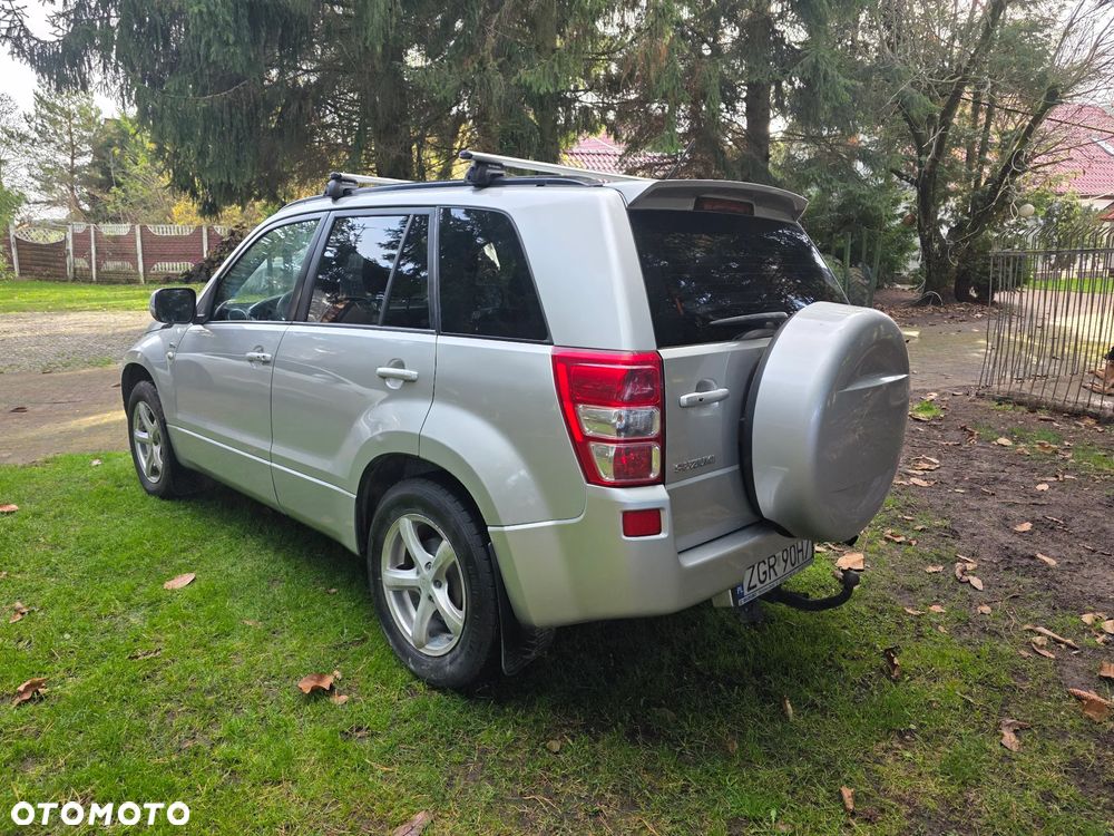 Suzuki Grand Vitara 1.9 DDiS Comfort + DPF Family - 4