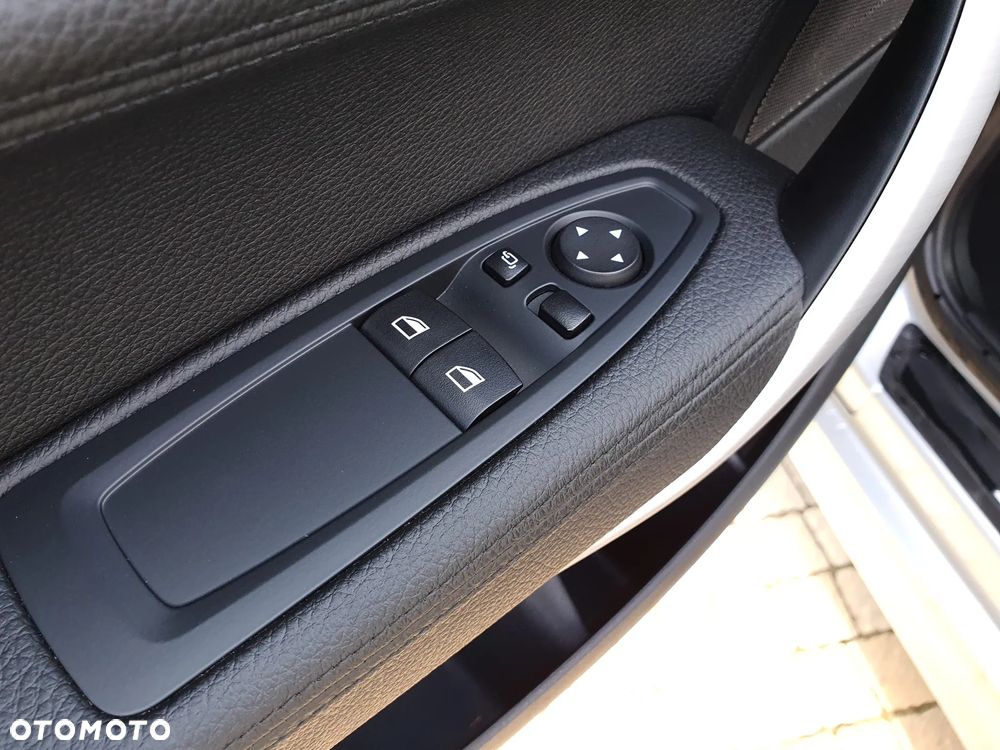 BMW Seria 1 120d xDrive Edition M Sport Shadow - 29