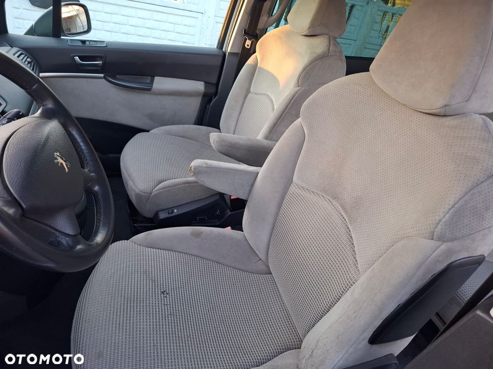 Peugeot 807 140 Automatik Premium - 12