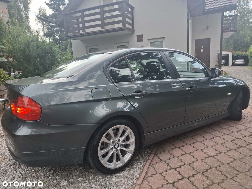 BMW Seria 3 320i - 2