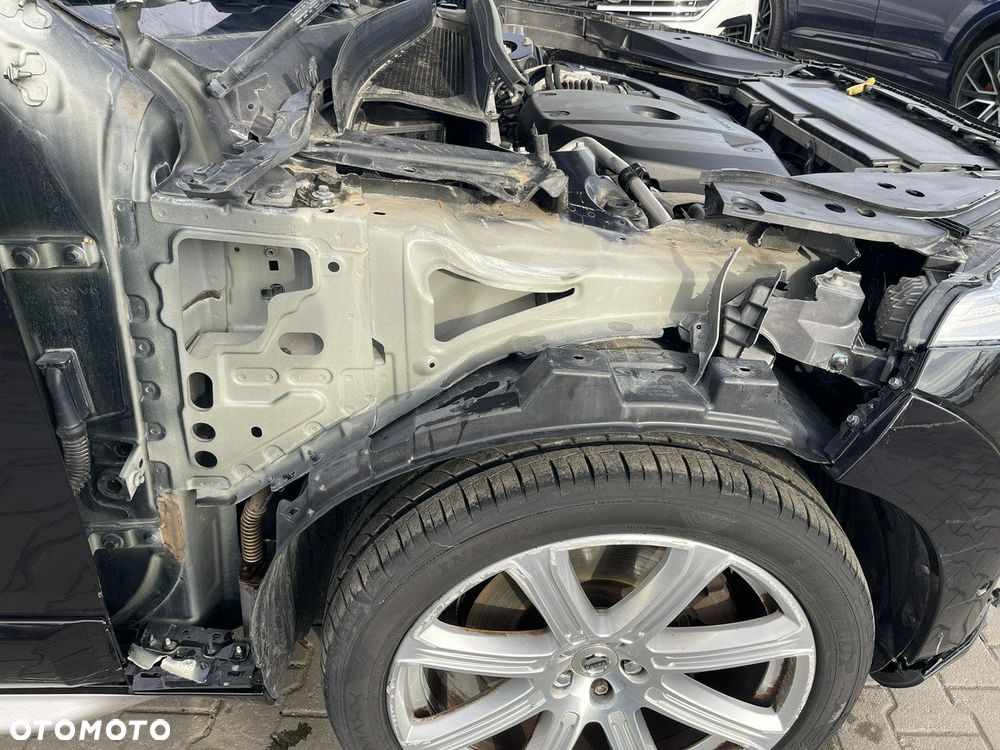 Volvo XC 90 T8 AWD Plug-In Hybrid Inscription 7os - 7