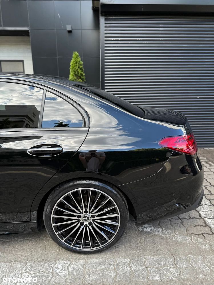 Mercedes-Benz Klasa C 180 mHEV AMG - 15