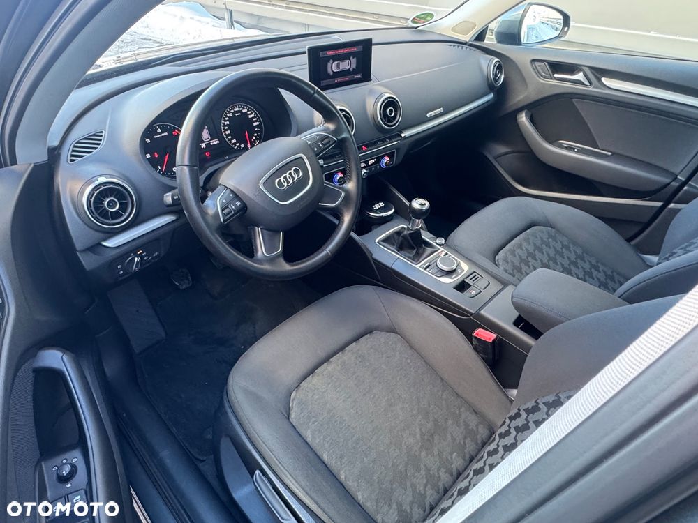 Audi A3 Sportback - 15