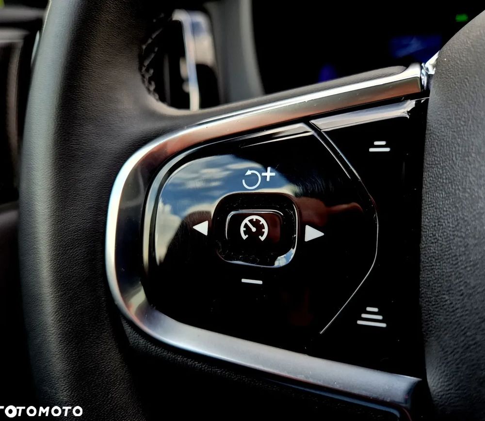 Volvo XC 60 B4 D Ultimate Dark - 21
