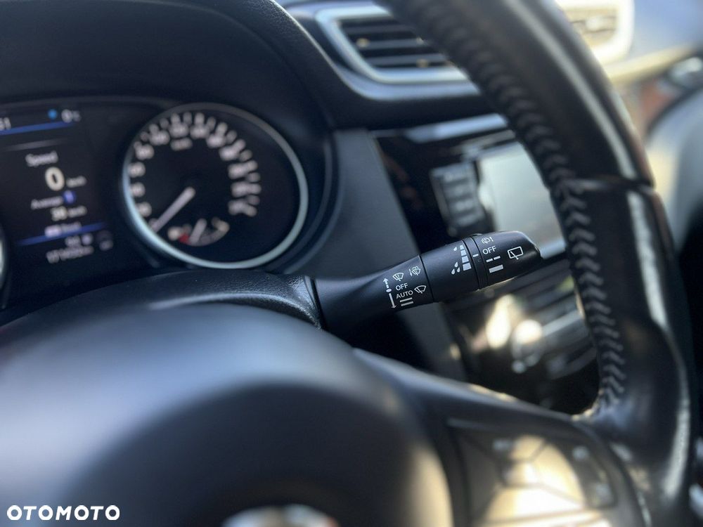 Nissan Qashqai 1.3 DIG-T N-Connecta EU6d - 34