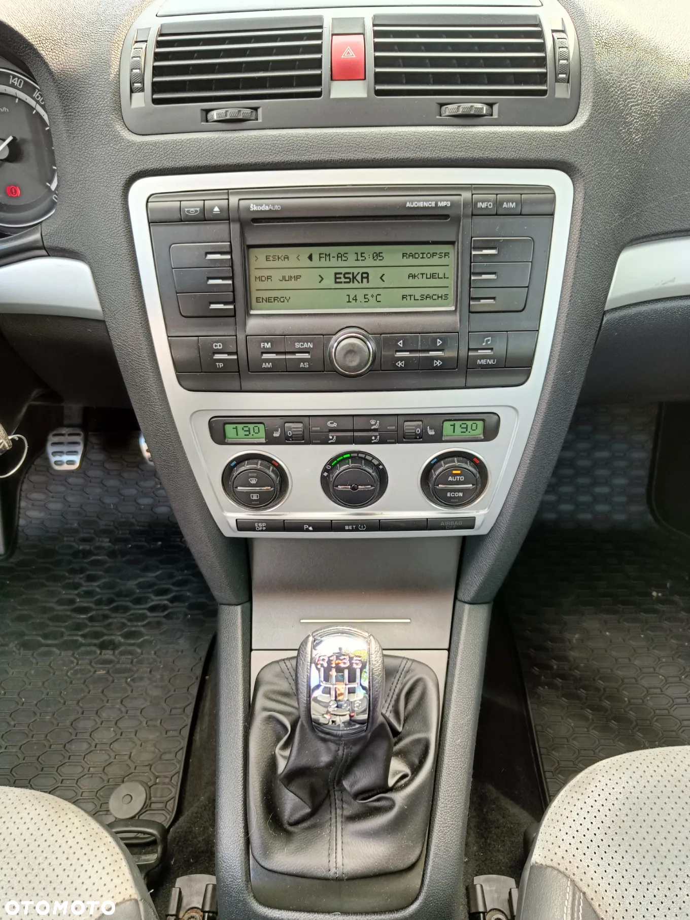 Skoda Octavia 2.0 TDI RS - 30
