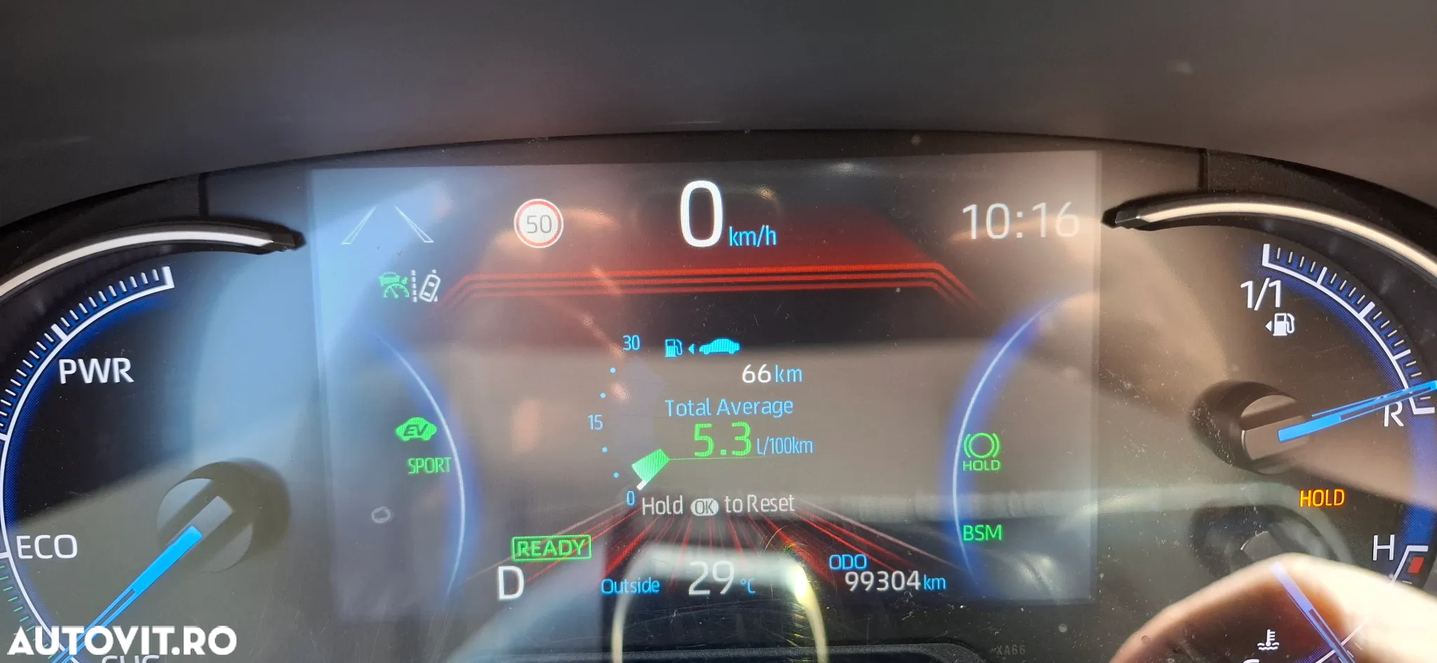 Toyota RAV4 2.5 Hybrid VVT-iE 4x4 Luxury - 38