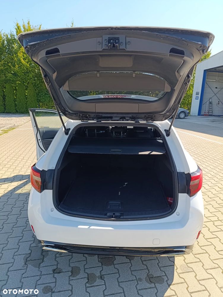 Toyota Corolla 1.8 Hybrid Comfort - 23