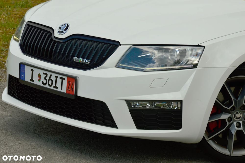 Skoda Octavia 2.0 TSI RS - 10