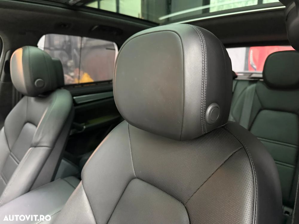 Porsche Cayenne Turbo S E-Hybrid Tiptronic S - 26