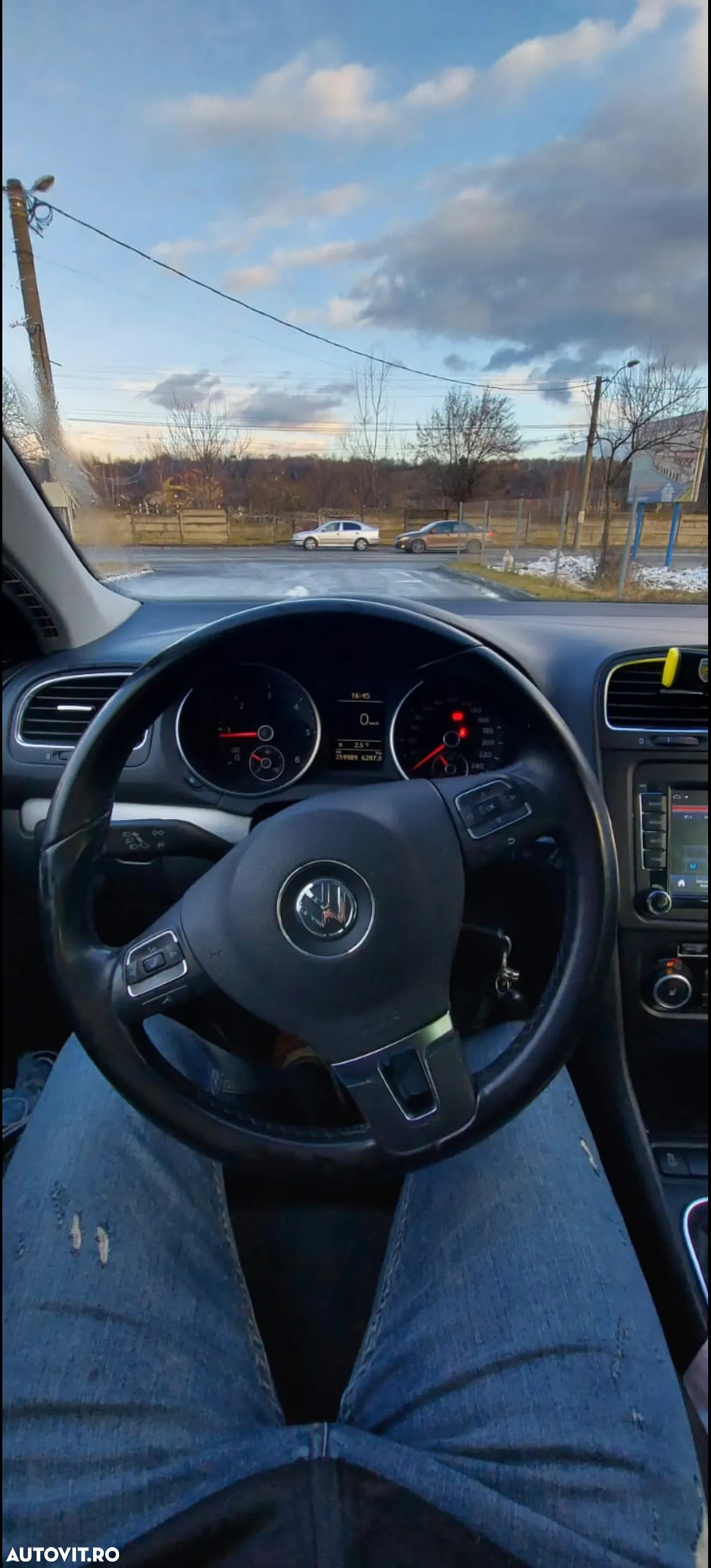 Volkswagen Golf 2.0 TDI Comfortline - 6