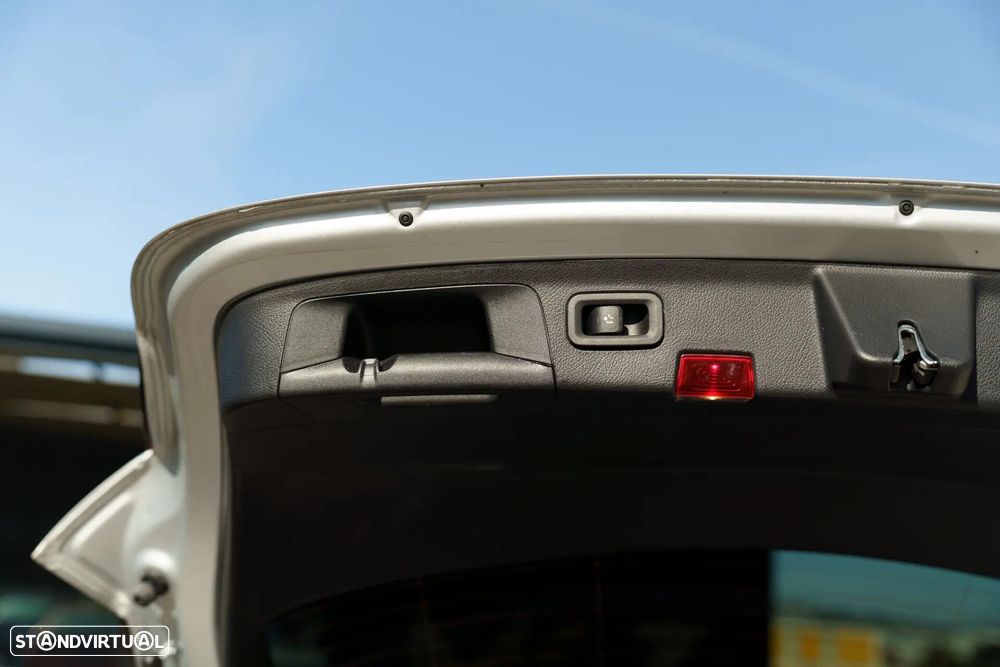 Mercedes-Benz A 180 d 7G-DCT AMG Line - 16