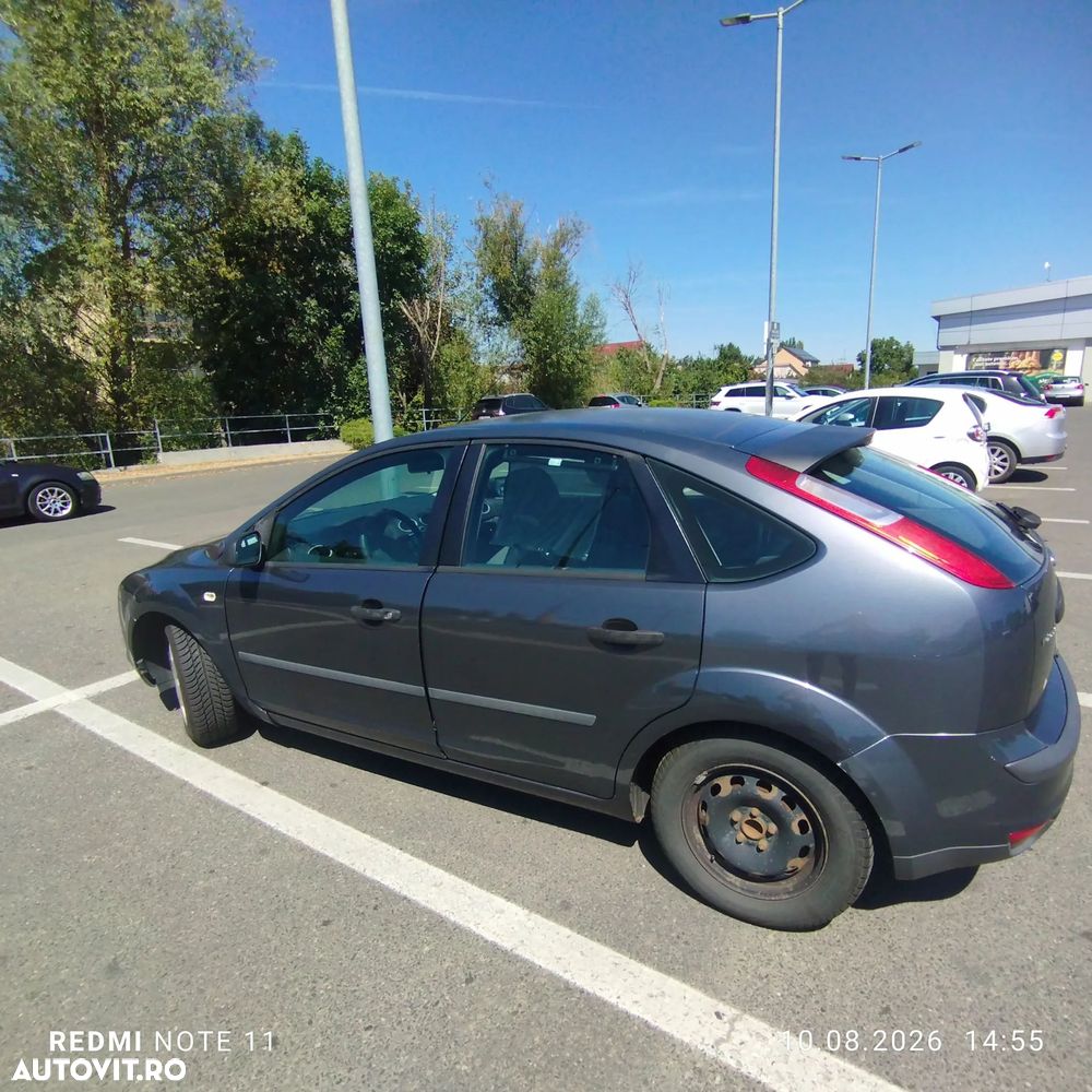 Ford Focus 1.6 Ti-VCT Ghia - 8