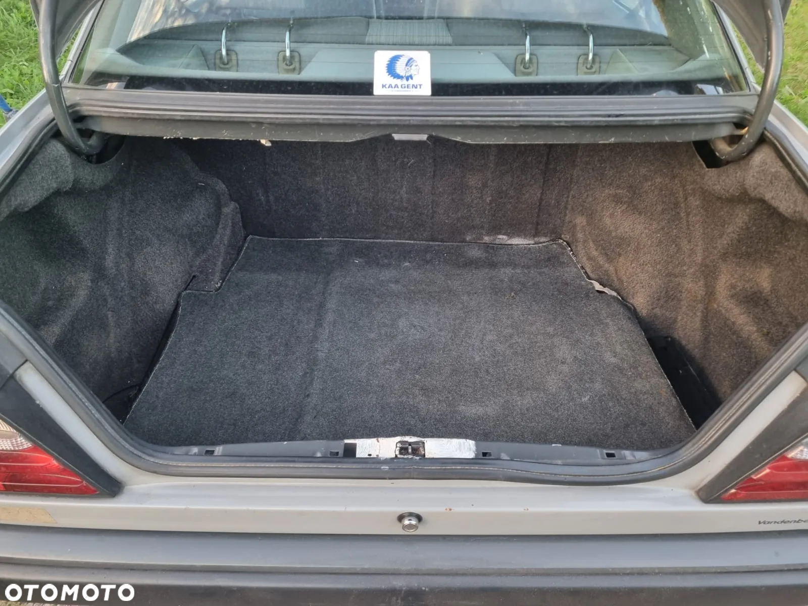 Mercedes-Benz W124 (1984-1993) - 13