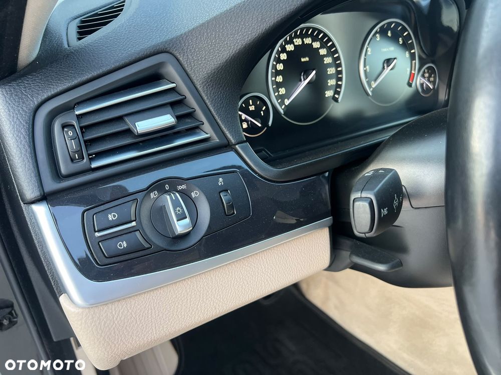 BMW Seria 5 520i Modern Line - 21