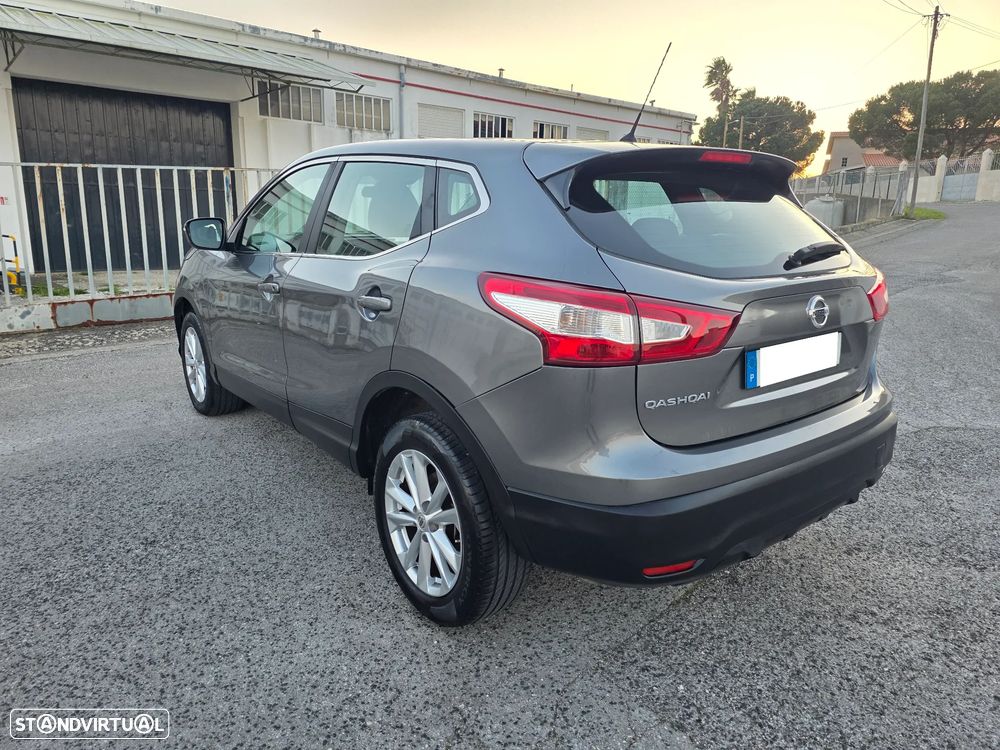 Nissan Qashqai 1.6 dCi Xtronic TEKNA - 10
