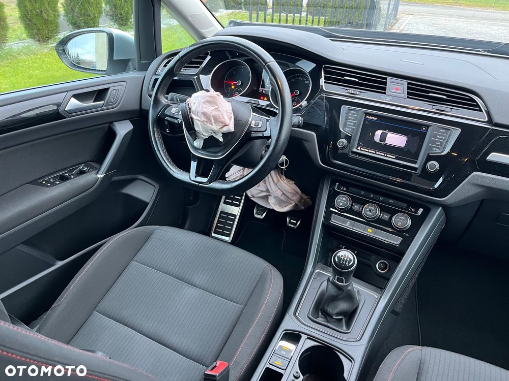 Volkswagen Touran 1.6 TDI SCR BlueMotion Technology Comfortline - 17