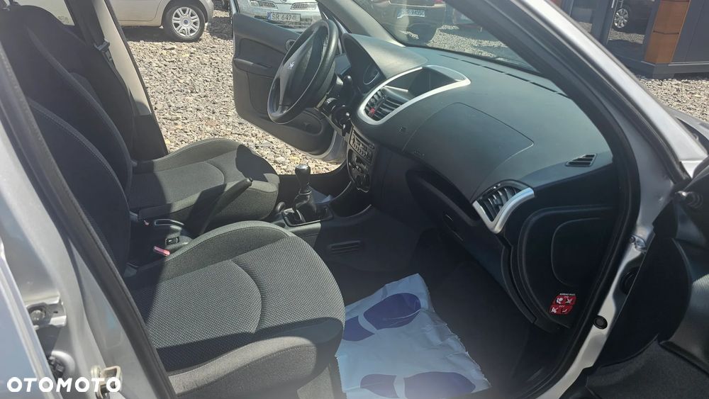 Peugeot 206 plus - 18