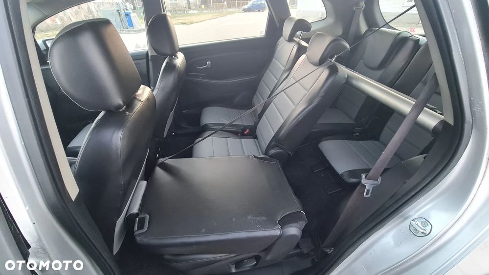 Kia Carens 1.7 CRDi L 7os - 5