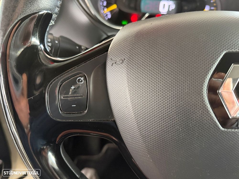 Renault Captur 0.9 TCE Exclusive - 11