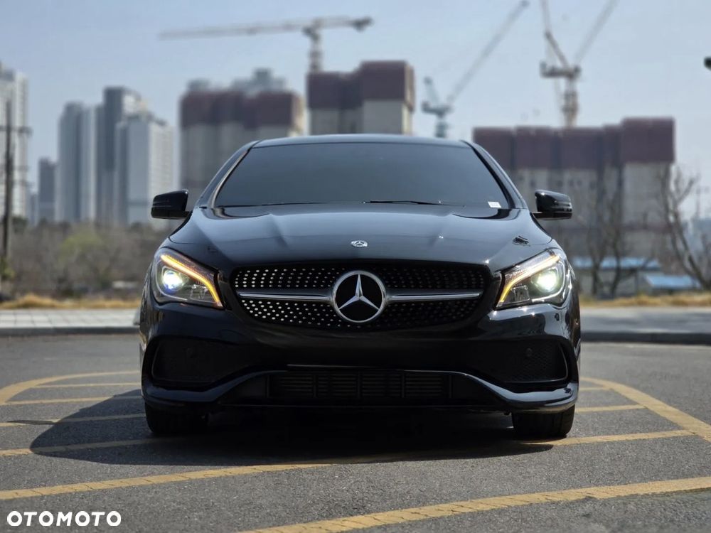 Mercedes-Benz CLA - 2