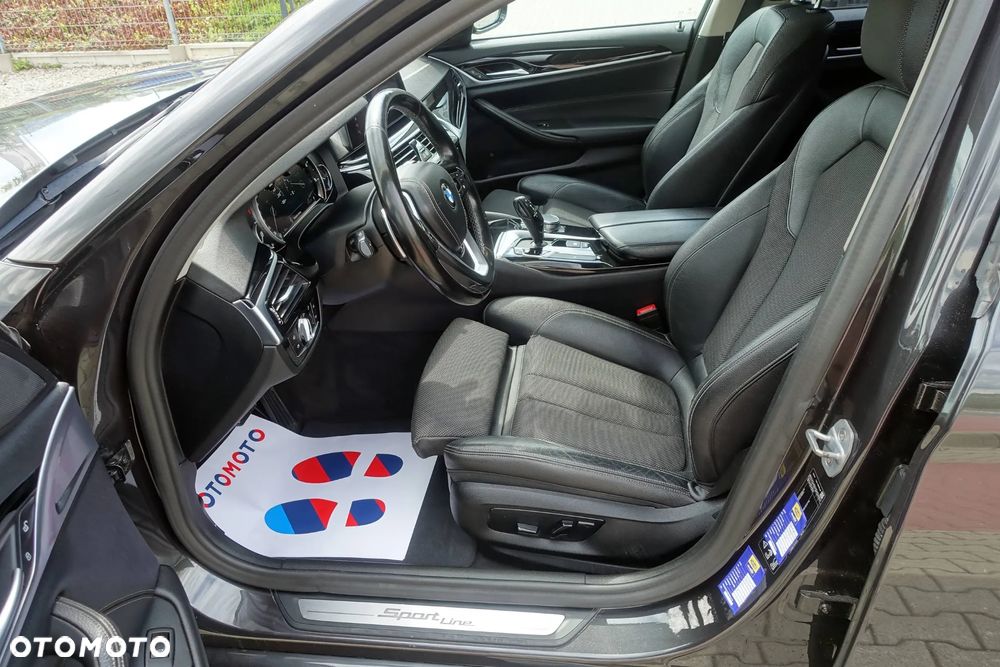 BMW Seria 5 520d xDrive Sport Line - 13