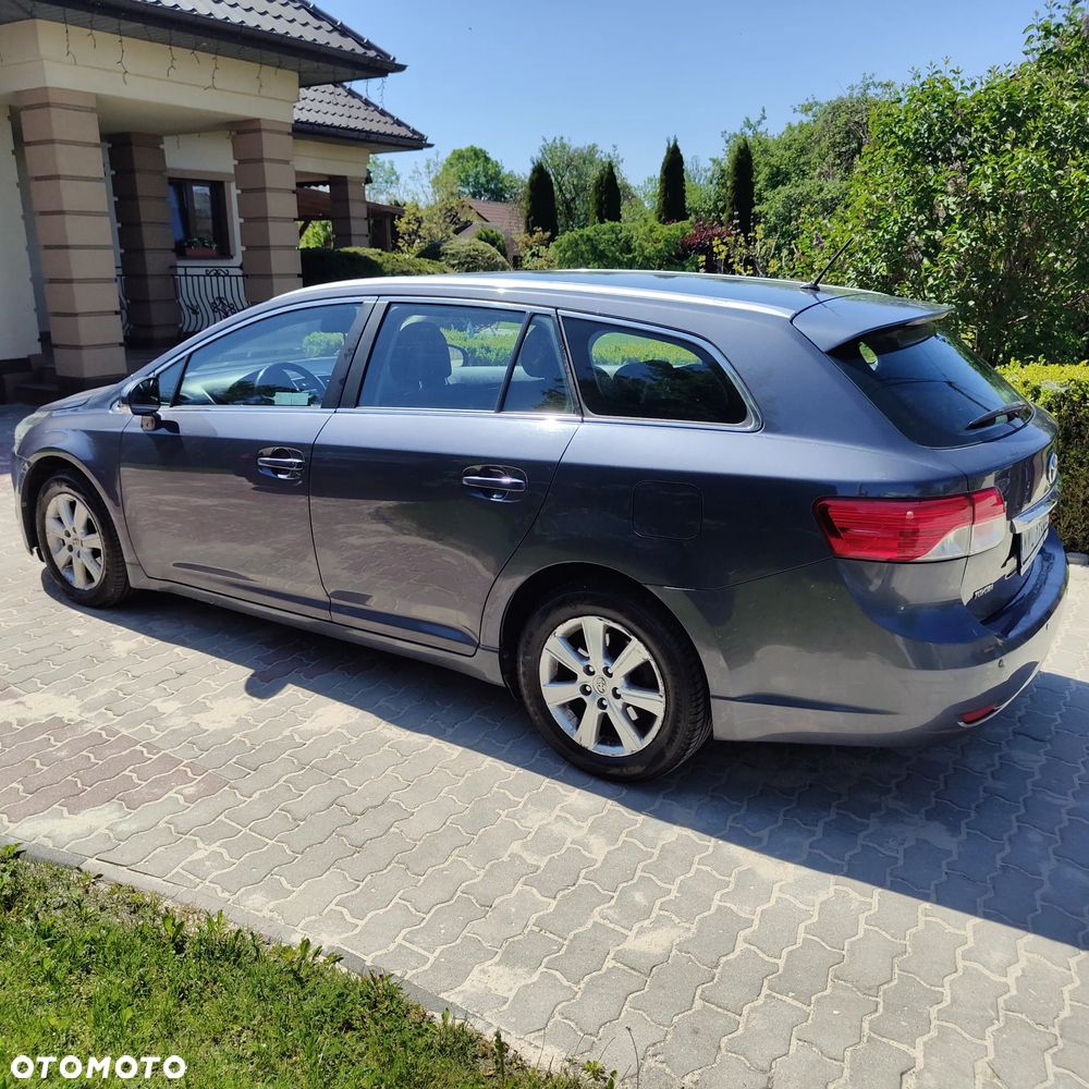 Toyota Avensis 2.0 D-4D Luna - 3
