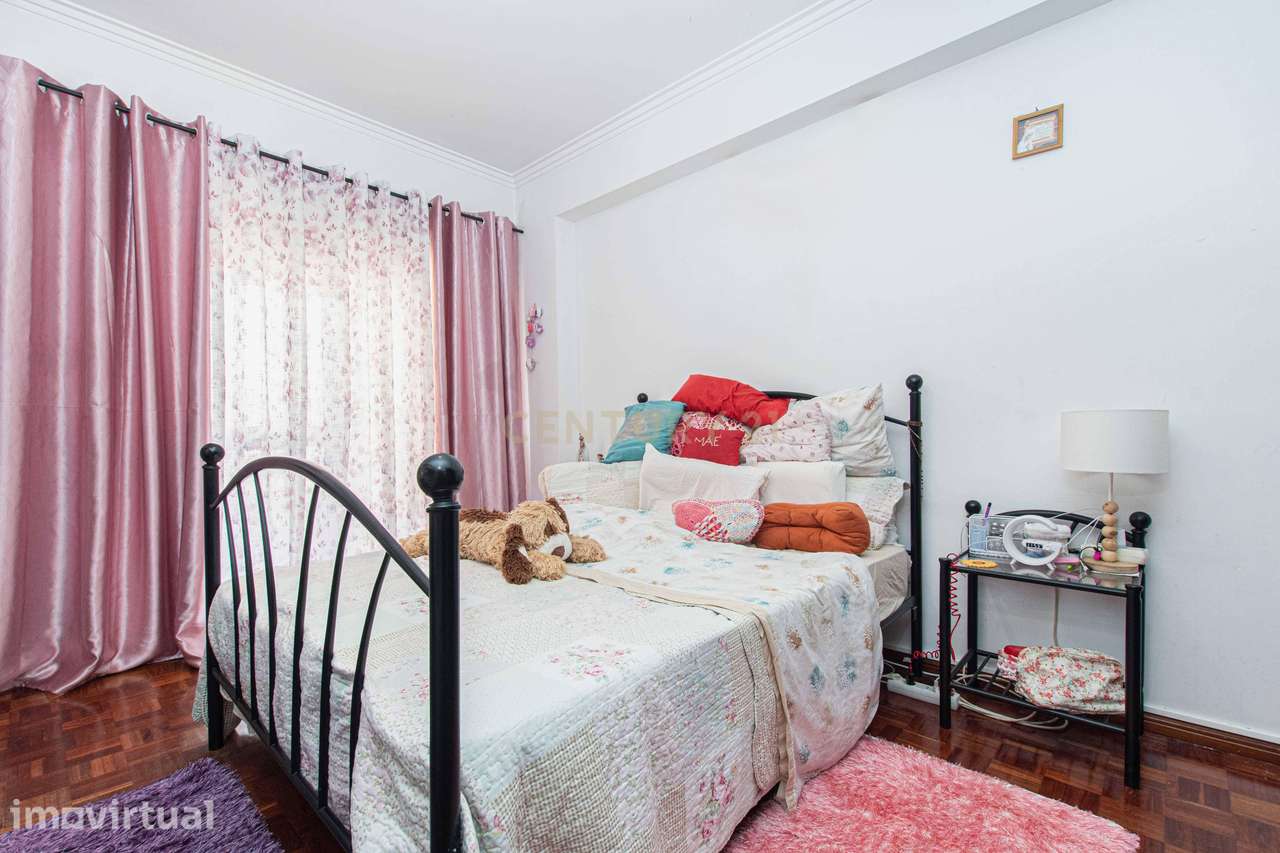 Apartamento T3 com Excelente Luminosidade | 110 m² | 2 WC | Elevador | - Grande imagem: 5/23