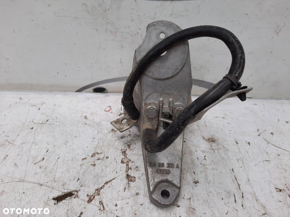 AUDI VW ŁAPA WSPORNIK silnika 7L8199308A - 2