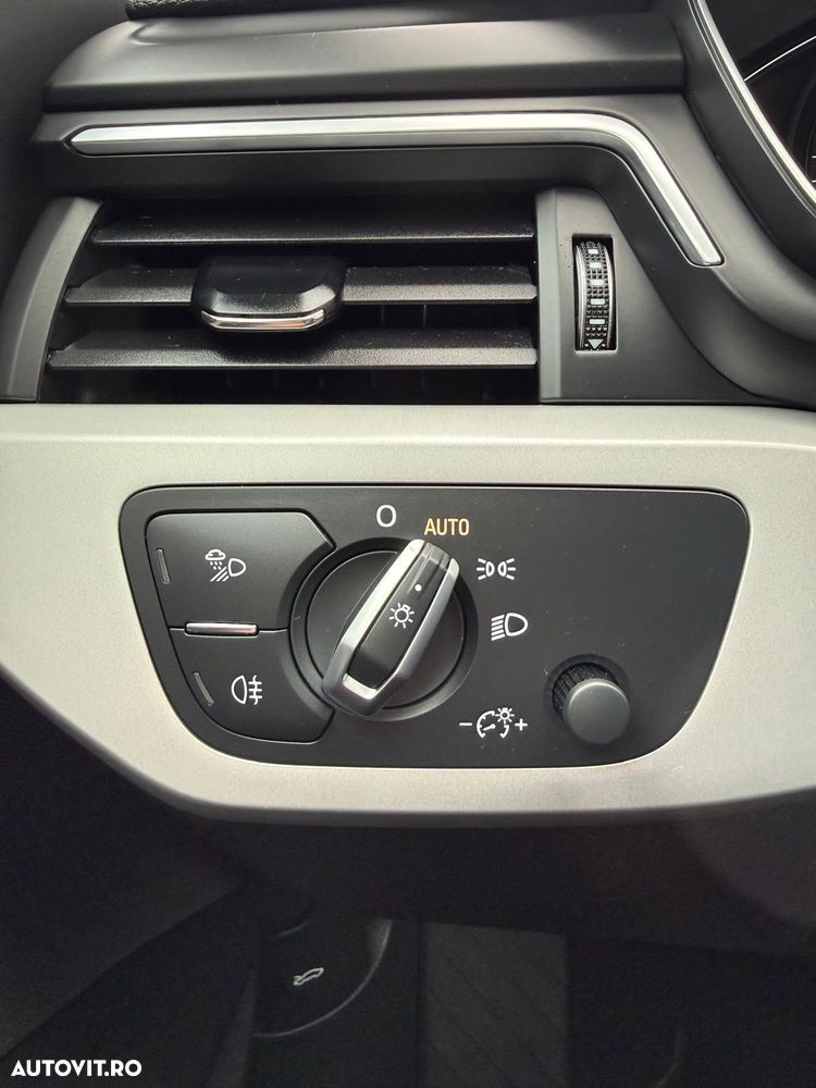 Audi A4 30 TDI S tronic - 28
