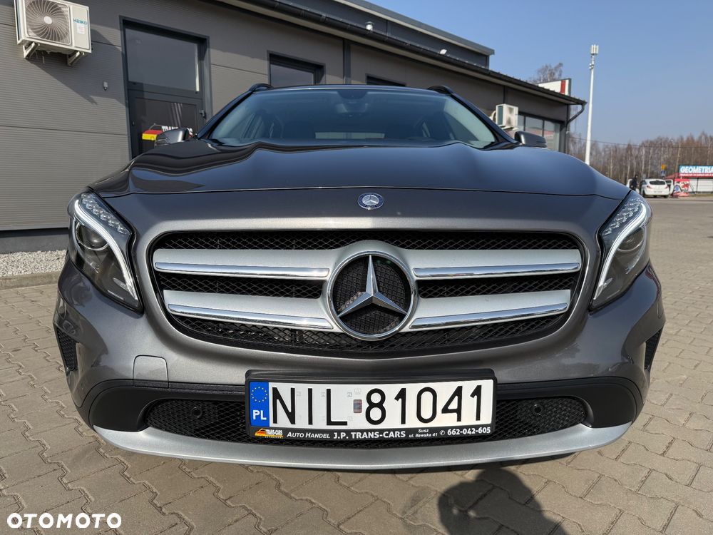 Mercedes-Benz GLA - 2