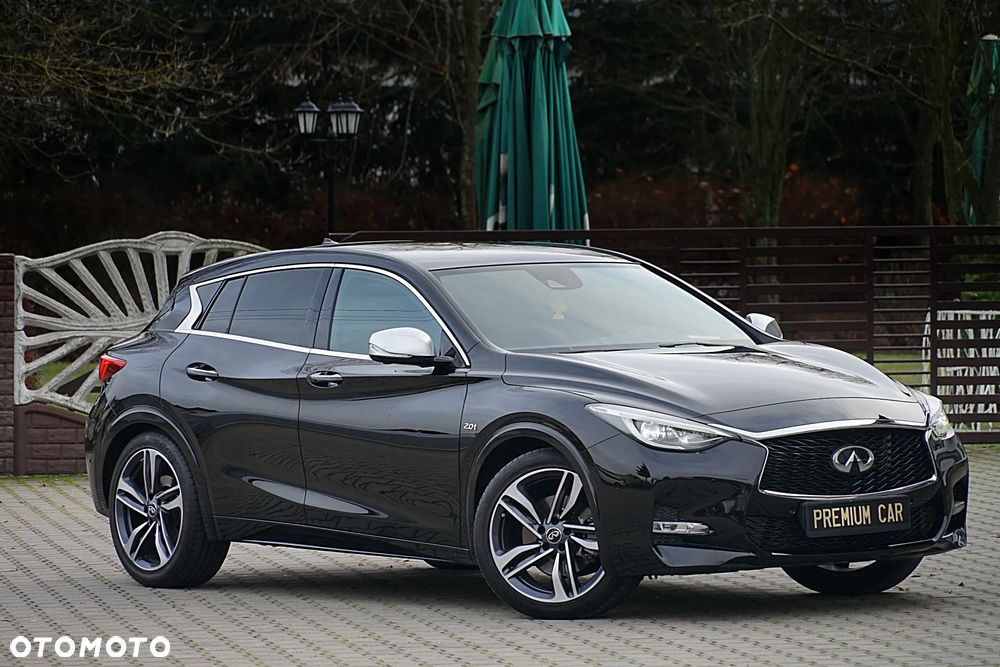 Infiniti Q30 2.0t DCT AWD Sport - 8