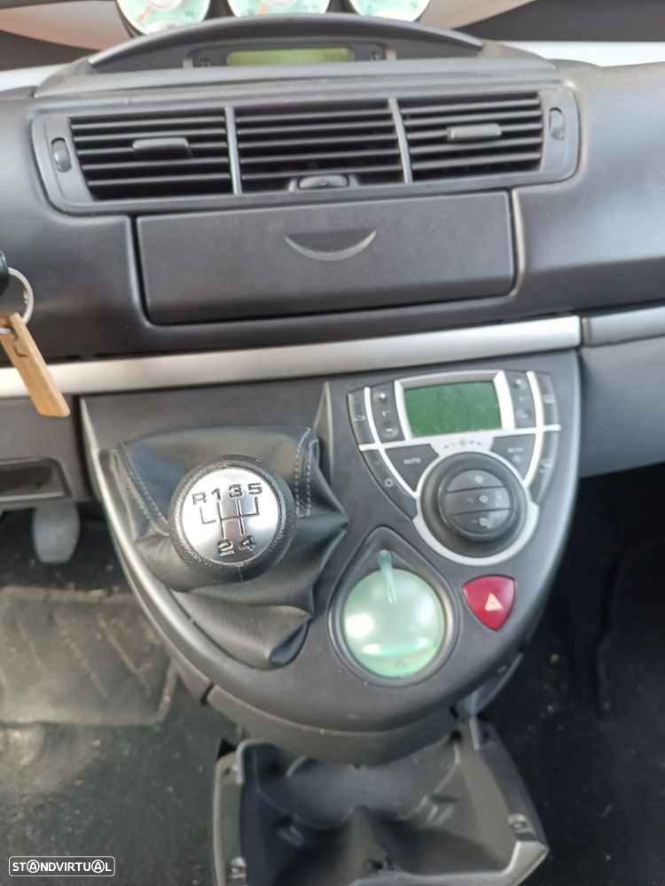 Peugeot 807 2.0 HDi - 19