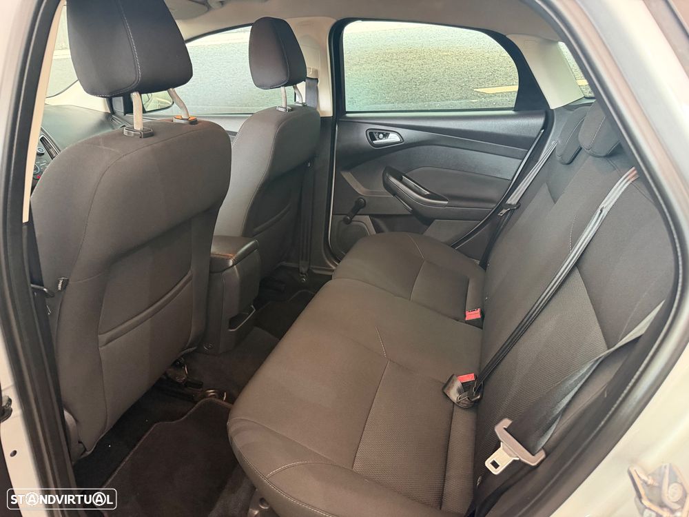 Ford Focus 1.5 TDCi Trend+ - 6