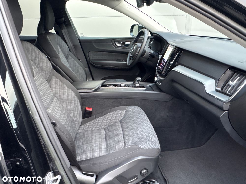 Volvo XC 60 B4 D Geartronic Momentum Pro - 18