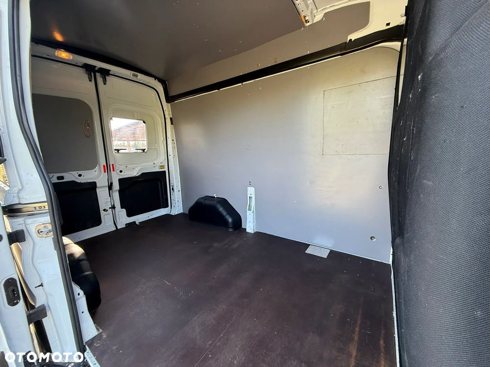 Ford Transit - 6