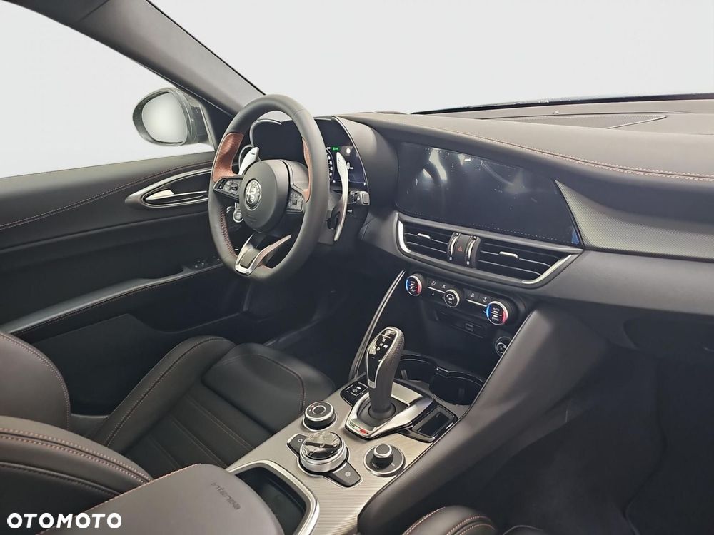 Alfa Romeo Giulia 2.0 Turbo Intensa Q4 - 9