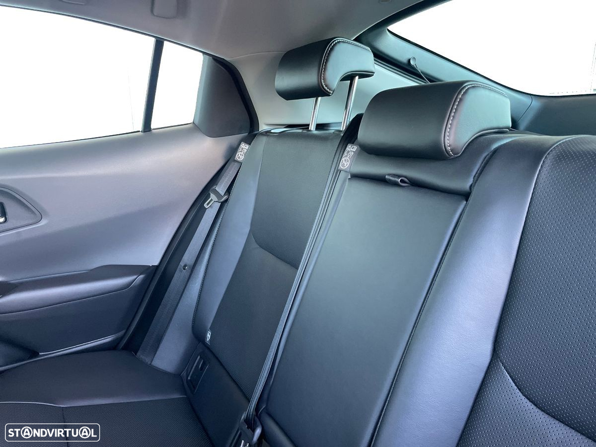 Toyota Prius - 25