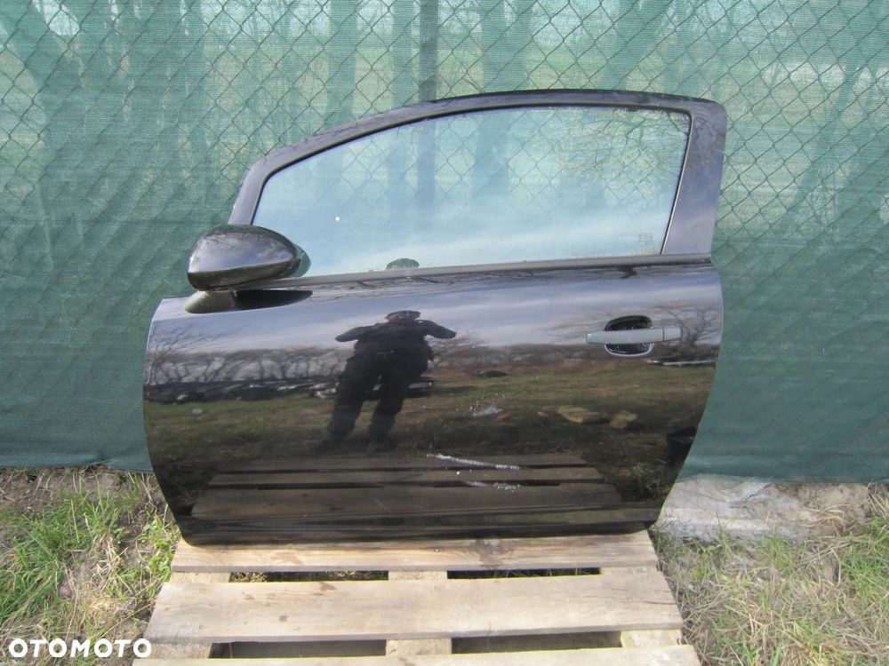 Drzwi przód przednie lewe Opel Corsa D 3d Z20R